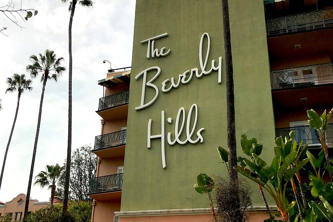 2 Hour Private Tour - Hollywood and Beverly Hills Celebrity Homes - Stop 1: Rodeo Drive for fast glam and easy photo angles