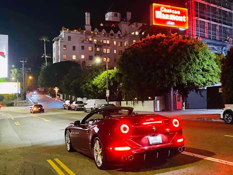 20 Min Ferrari tour in Hollywood (Drive or Be driven) - Getting to 6808 Hollywood Blvd and meeting your guide