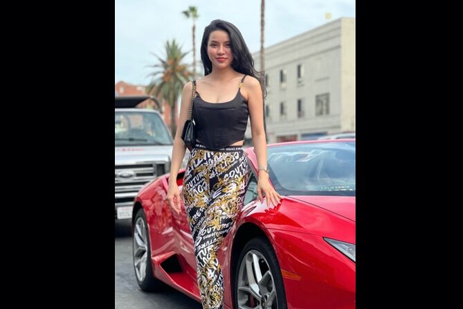 20-Minute Driving Tour: Hollywood to Sunset Blvd in a Lamborghini - A 20-minute Hollywood loop in a Lamborghini: what that really buys you
