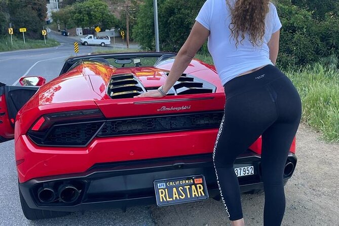 20-Minute Driving Tour: Hollywood to Sunset Blvd in a Lamborghini - Sunset Plaza pass-by: famous people’s eat-and-shop zone