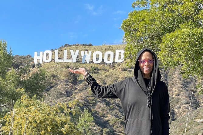 3-Hour Small Group Tour: Hollywood to Beverly Hills - The Beverly Hills sign and the Pretty Woman hotel moment