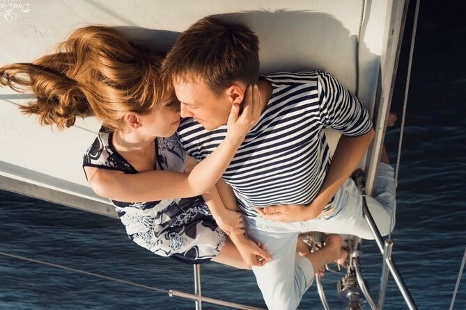 4 hours Sailboat Tour for 2 people along the Los Angeles Coastline - Quick hits before you cast off