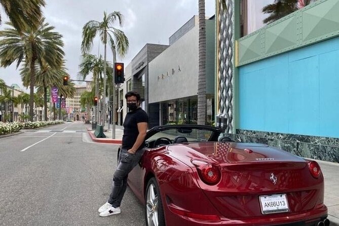 50-Minute Driving Tour: Explore Hollywood Sign in a Ferrari - The I Ride Like a Star Finish: A Quick, Fun Photo Moment