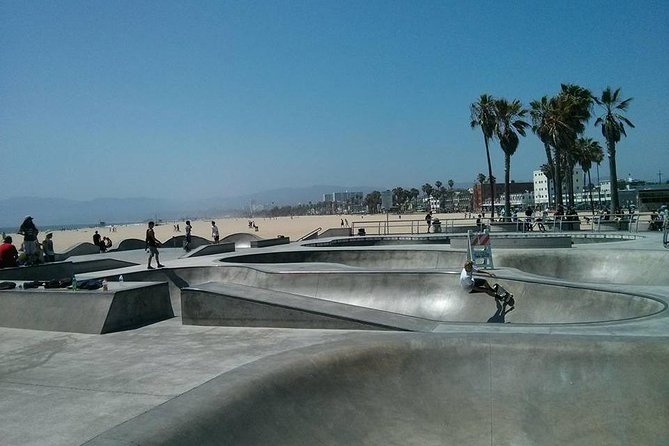 A La La Tour - Fully Customized Private Tour of Los Angeles - Walk of Fame and the Hollywood theaters area: what to watch for on the ground