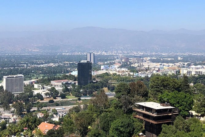 Authentic 3-Hour Hollywood to Beverly Hills Tour - Celebrity strip driving: Chateau Marmont to Whiskey a Go-Go
