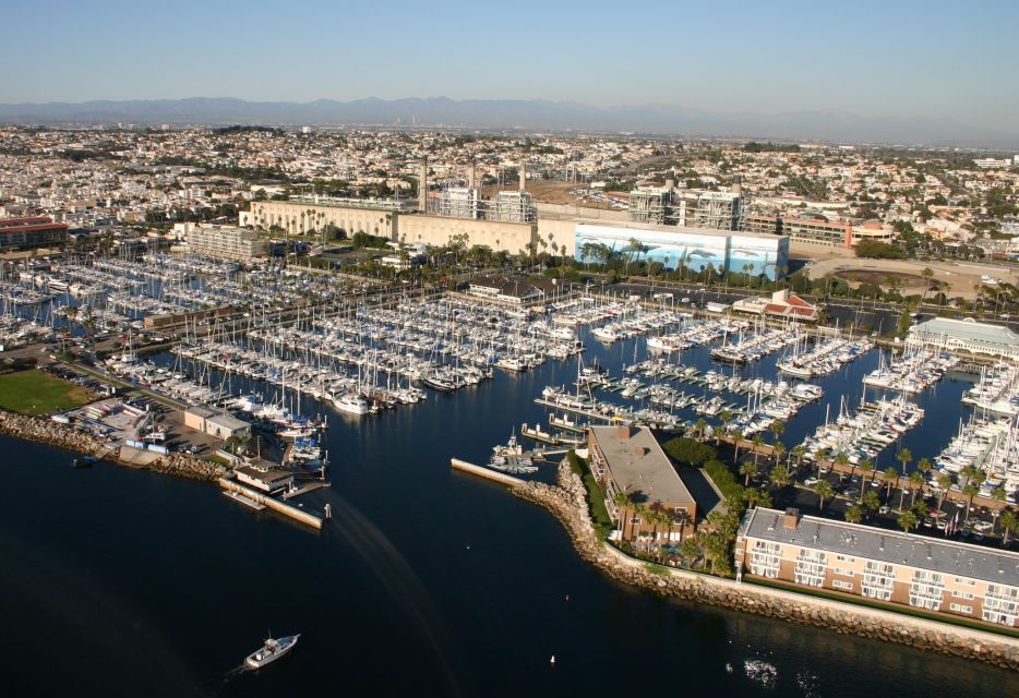 California Coastline & Hollywood Celebrity Helicopter Tour - Hollywood Sign, Universal Studios, and the Stuff You Can’t See Properly From Street Level