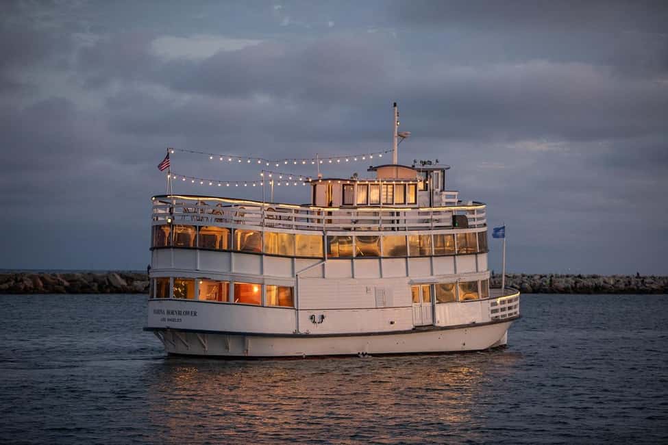 City Cruises Marina Del Rey: Sunset Cruise with Dinner - Seating, Service, and Staying Comfortable as the Night Moves On