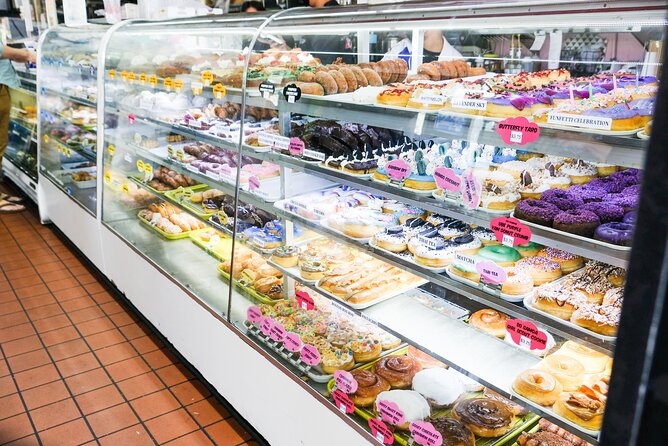 Discover California Donut Culture: Santa Monica’s Sweetest Tour - Your Meeting Point: 829 Wilshire Blvd and a Clear Start