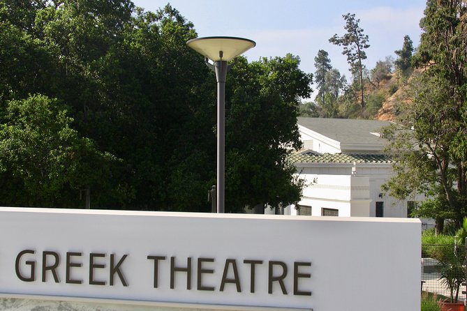 Griffith Park & Hollywood Sign Sunset Hike - Hollywood Sign photo spots: great shots without getting in trouble