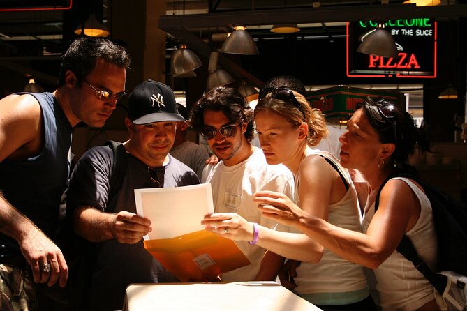 Half Day Small Group Los Angeles Tour and Scavenger Hunt - How the Amazing Race-style scavenger hunt works in real life