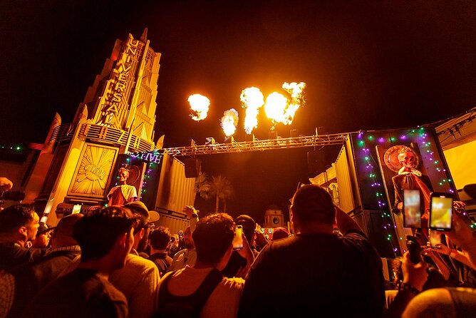 Halloween Horror Nights Admission Tickets at Universal Studios Hollywood - Crowds, queues, and the Express strategy that people rely on