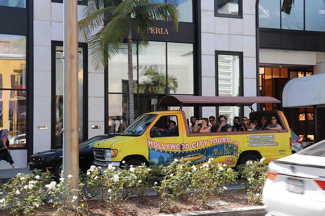 Hollywood and Celebrity Homes Bus Tour - Celebrity Homes Without the Delusion