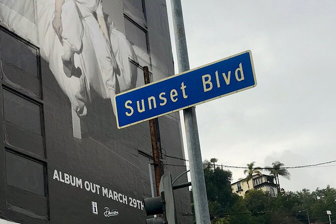 Hollywood Chills 3-Hour Tour: Celebrity Scandals and Cemeteries - Beverly Hills Highlights: The 1912 Hotel and a Musician’s Undercover Sting
