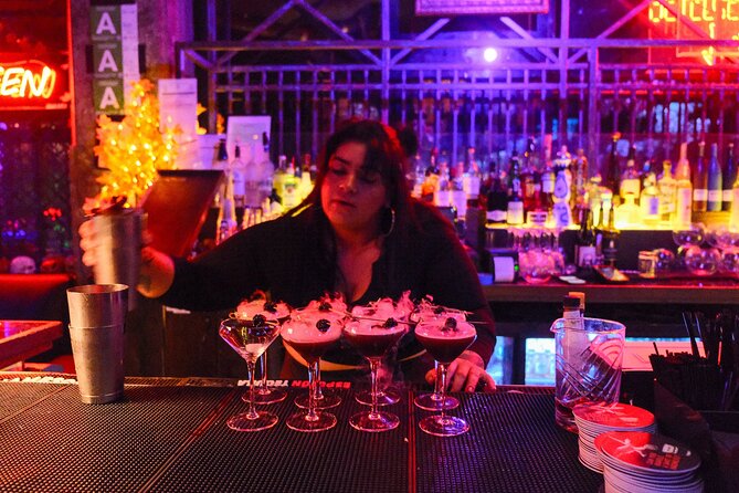Hollywood Cocktails and True Crime Tour: 3 Drinks Included - Practical advice for a smooth 6:00 pm start