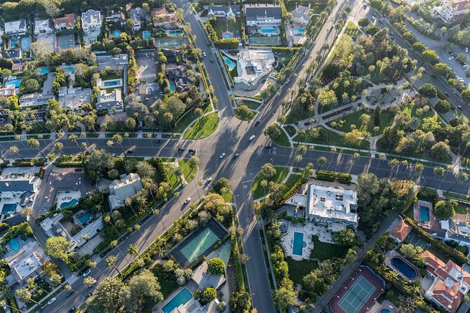 Hollywood Fame & Celebrity Homes Self-Guided Audio Bundle Tour - The Michael Jackson mansion story: what to expect when the street view is limited