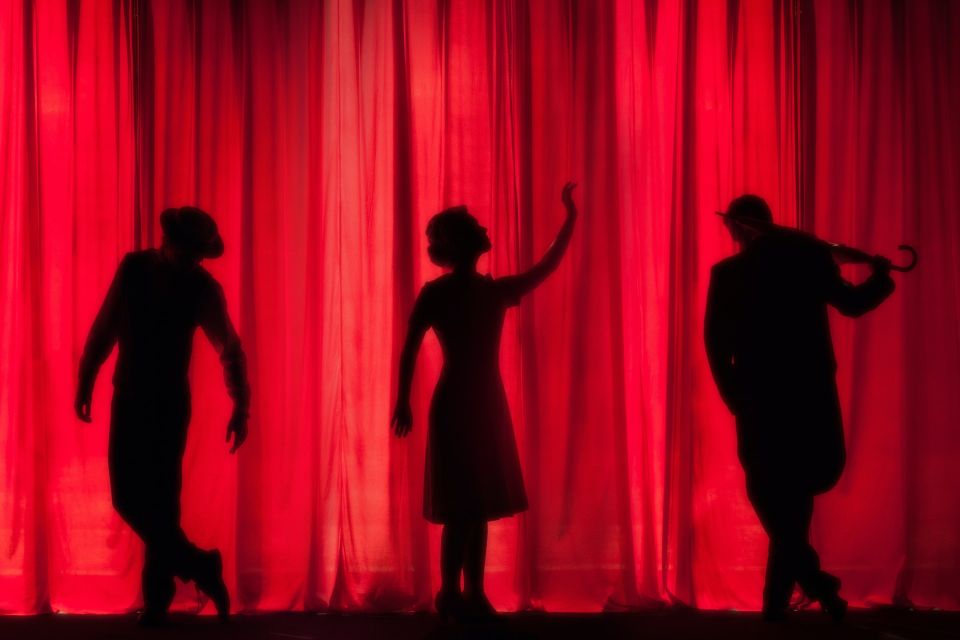 Hollywood: Haunted Walking Tour, True Crime, Creepy Tales - Knickerbocker Hotel tales: Hollywood elite ghosts you can’t shake