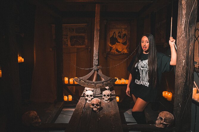 Hollywood: Medieval Torture Museum Ticket with Ghost Hunting - The audio-guided walkthrough: how the museum tells the story