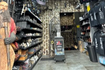 Hollywood: Medieval Torture Museum Ticket with Ghost Hunting - Getting in: ticket redemption and what the host hands you