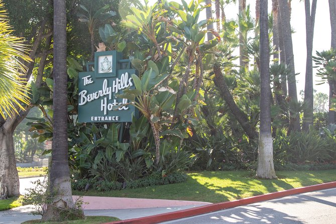 Hollywood Open Bus Tours - Beverly Hills photo moment: quick stop, big payoff