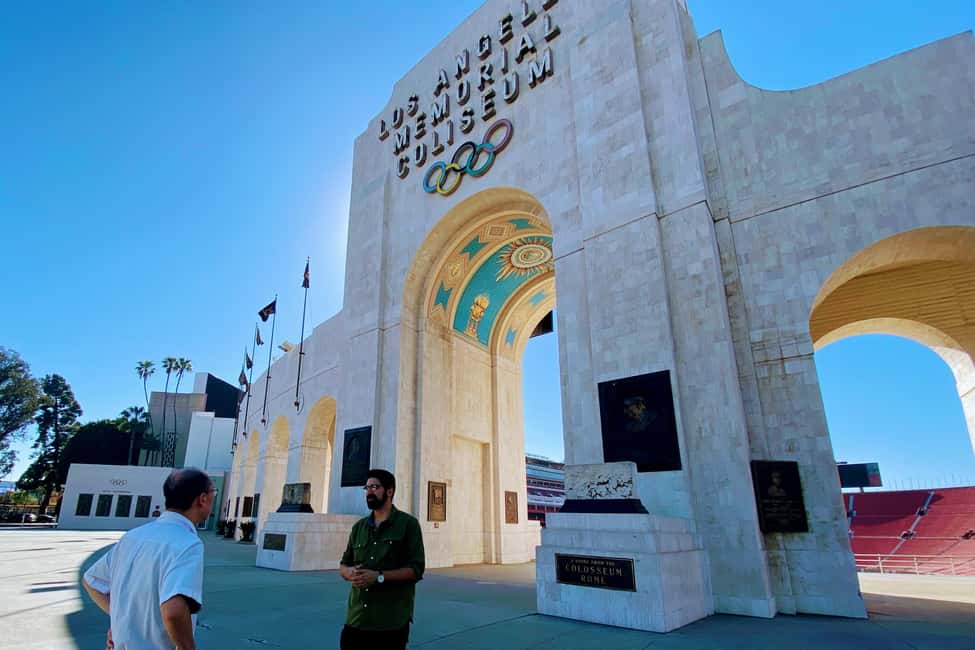LA: Expo Park Space & Dinosaurs Tour with Cal Science Center - Meeting at BMO Stadium: how the tour starts smoothly