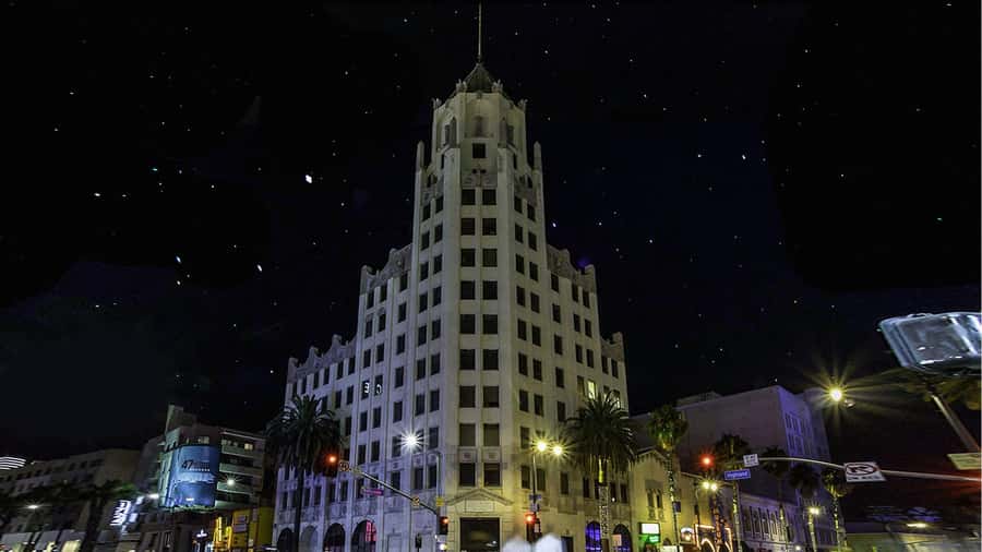LA Ghosts: Terrors of Tinseltown Tour - What You Actually Get: A Walking Tour, Not a Building Tour