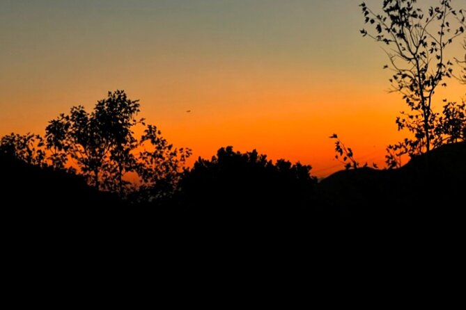 LA Night Hikers - Meeting at 5400 Griffith Park Dr and What the Pre-Hike Looks Like