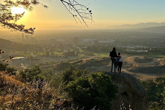 LA Night Hikers - Languages and Tone: English Focus With Other Options