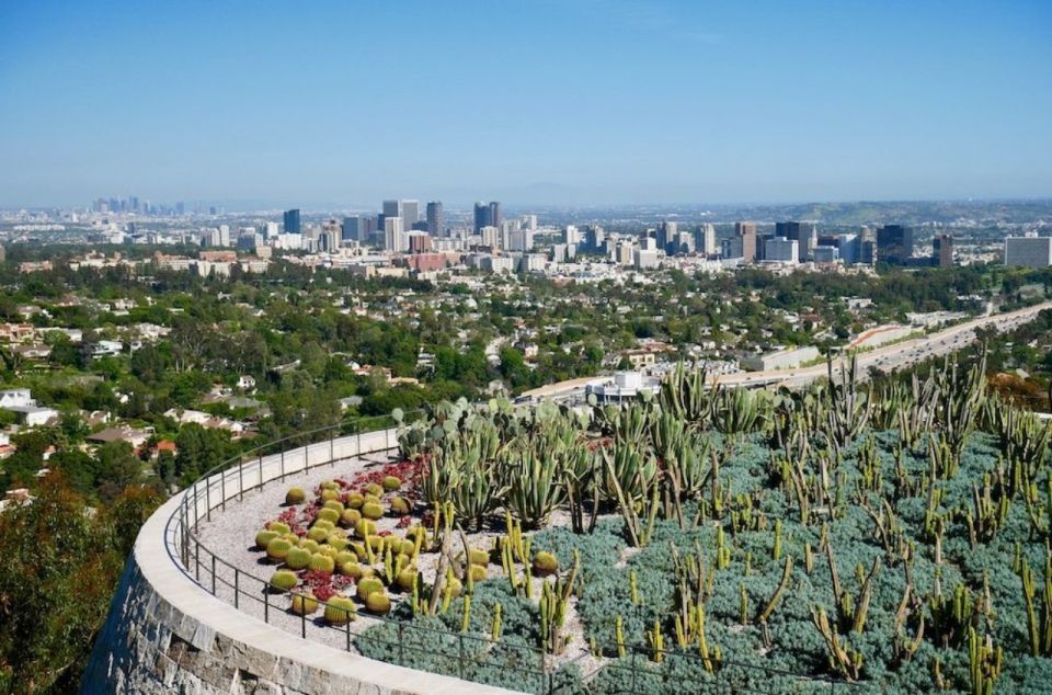 LA: Private Getty Center to Griffith Observatory Guided Tour - Farmers Market ending: wrap the day where locals actually eat