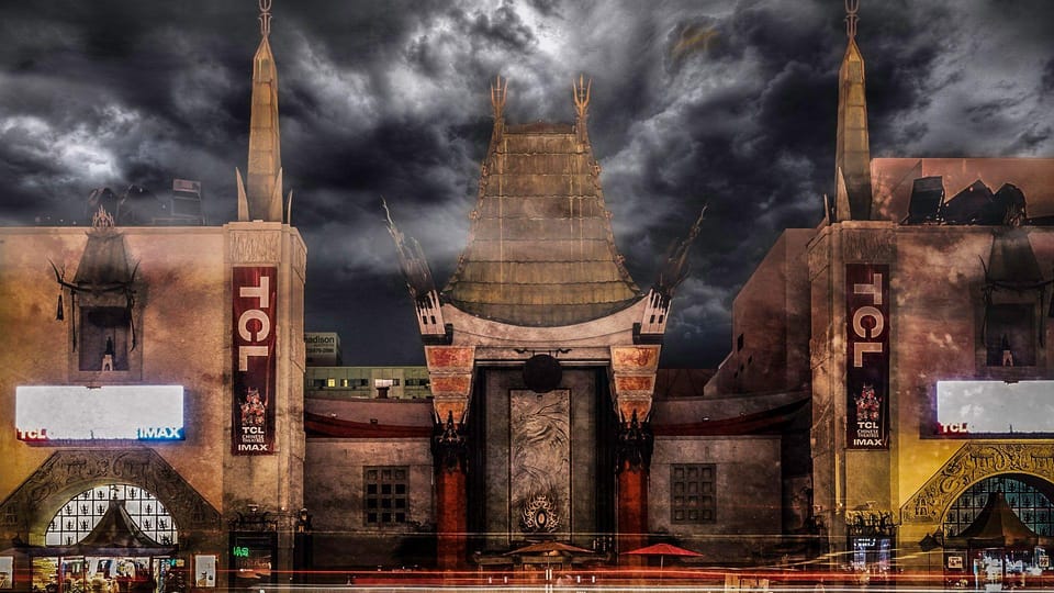 LA: Ultimate Dead of Night Walking Ghost Tour - Entering the Story at the Hollywood Roosevelt (7000 Hollywood Blvd)