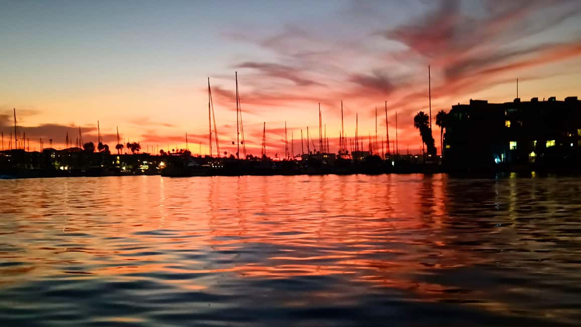 Los Angeles #1: Luxury Boat Cruise-Wine, Cheese & Sea Lions - Who Should Book This Luxury Marina Cruise (and who might skip)