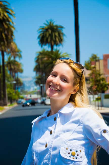 Los Angeles 4-Hour Private Tour: Beverly Hills & More - Beverly Hills and Bel Air Mansion Stops: Pickfair and More