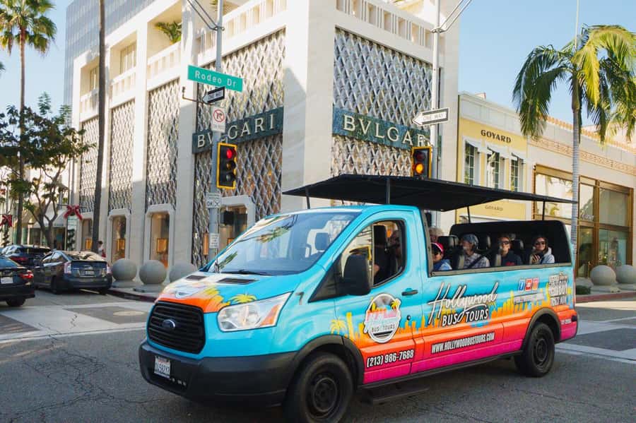 Los Angeles: Celebrity Homes and Hollywood Open-Air Bus Tour - Meeting points that actually matter on arrival day