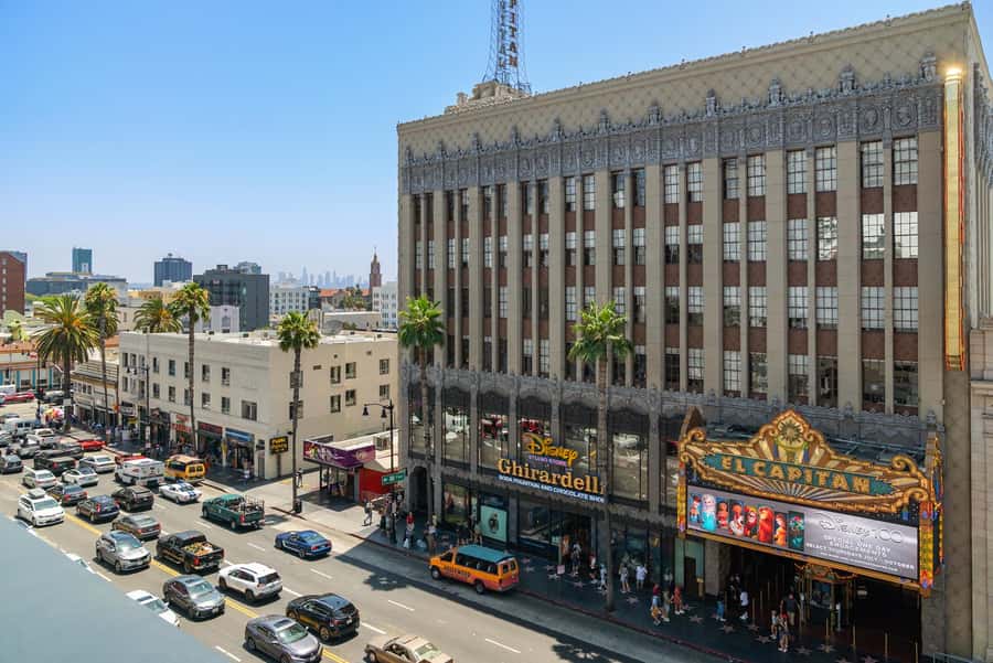Los Angeles: Celebrity Homes and Hollywood Open-Air Bus Tour - Beverly Hills Sign stop: short time, big payoff