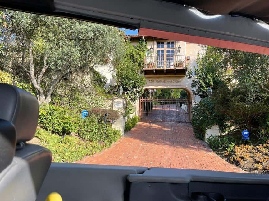 Los Angeles: Celebrity Homes and Movie Scenes Bus Tour - Celebrity Homes, Movie Scenes, and Uninterrupted Views: Key Takeaways