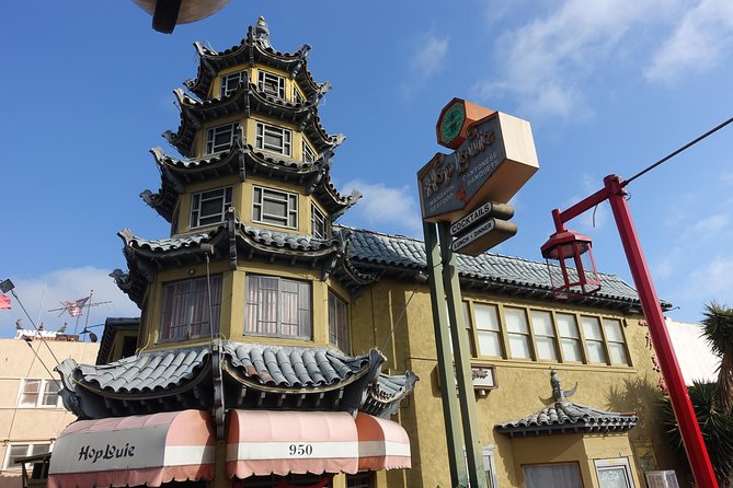Los Angeles Chinatown and Little Tokyo Walking Tour - The Metro rail hop: getting from Chinatown to Little Tokyo without losing the thread