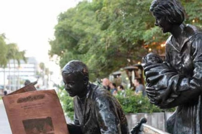 Los Angeles’ Dreamland: A Culver City Audio Tour - Speakeasies and Backstage Bars: Seventy 7 and Backstage Bar