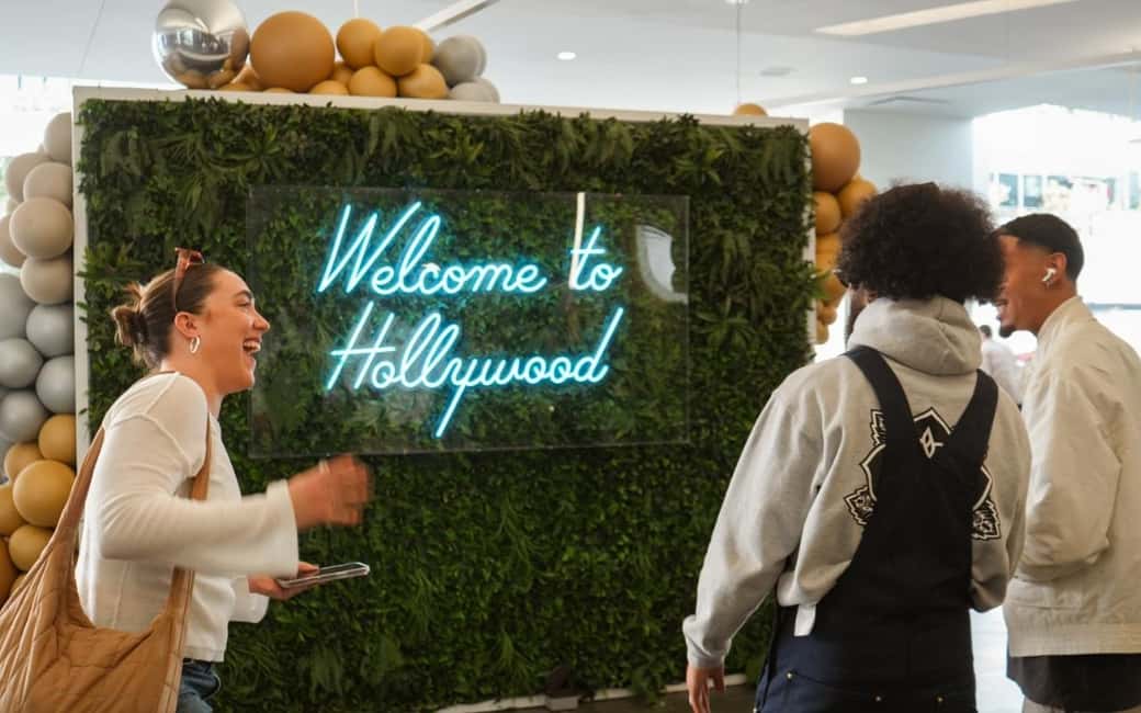 Los Angeles: Full-Day Tour of Hollywood, Griffith & Coast - Beverly Hills Sign and Rodeo Drive: where “postcard LA” happens