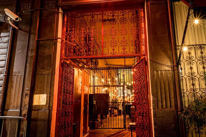 Los Angeles Ghost Tours: Terrors of Tinseltown - The group size is capped, and that changes the vibe