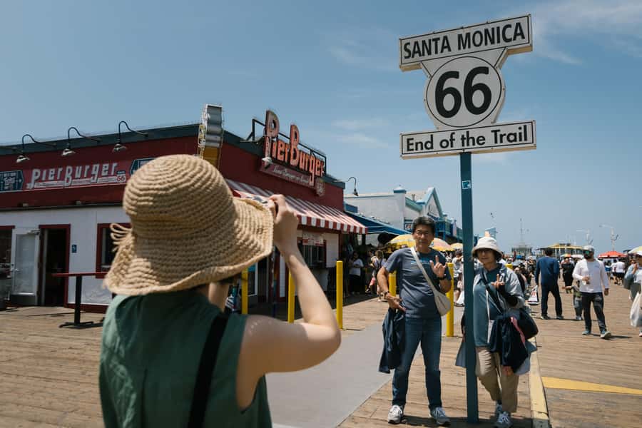 Los Angeles: Half-Day Best of LA Sightseeing Tour - Hollywood, Sunset Strip, Beverly Hills, and Rodeo Drive in Real Life