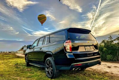 Los Angeles Half-Day Private City Tour with Celebrity Homes - Pickup in a black SUV Suburban Premier and staying on time