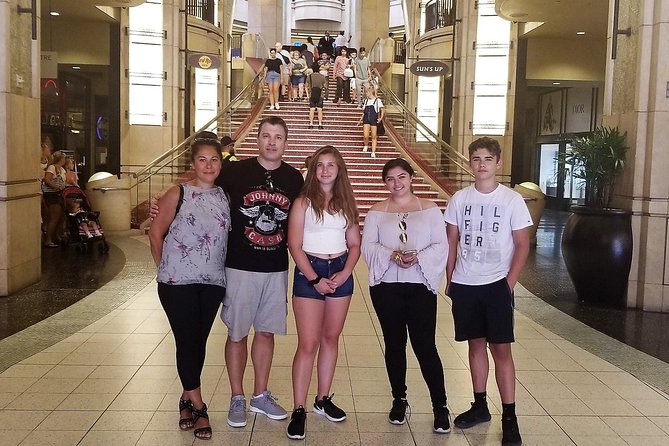 Los Angeles Highlights Full-Day Guided Tour - Getting Picked Up and Settling Into the Air-Conditioned Coach