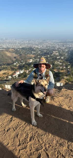 Los Angeles: Hollywood Sign Walking and Pictures Tour - A Hollywood Sign walk that feels like a photo mission