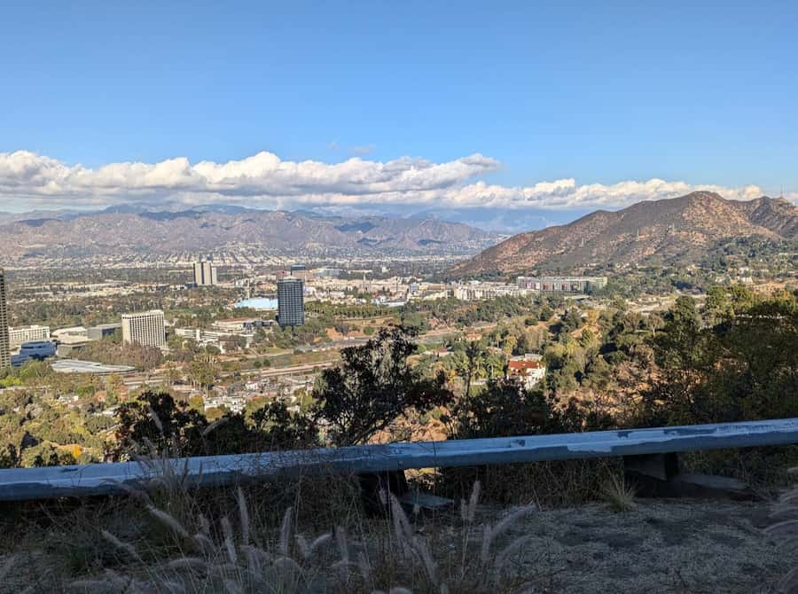 Los Angeles: Hollywood Tour & Celebrity Homes - Mulholland Drive and the Hollywood Sign View