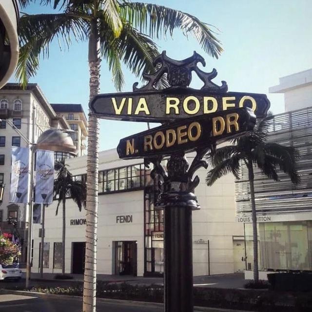 Los Angeles: L.A. Highlights in One Day Guided Experience! - Venice Beach on foot: the energy you can feel