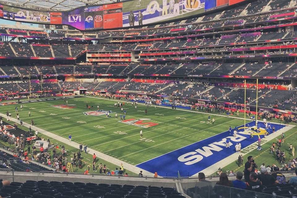 Los Angeles: LA Rams NFL Game Ticket at SoFi Stadium - Cashless concessions and what to budget since food isn’t included