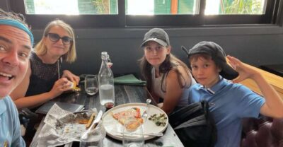 Los Angeles : Private custom tour with a local guide - Getting matched with your guide before you head out