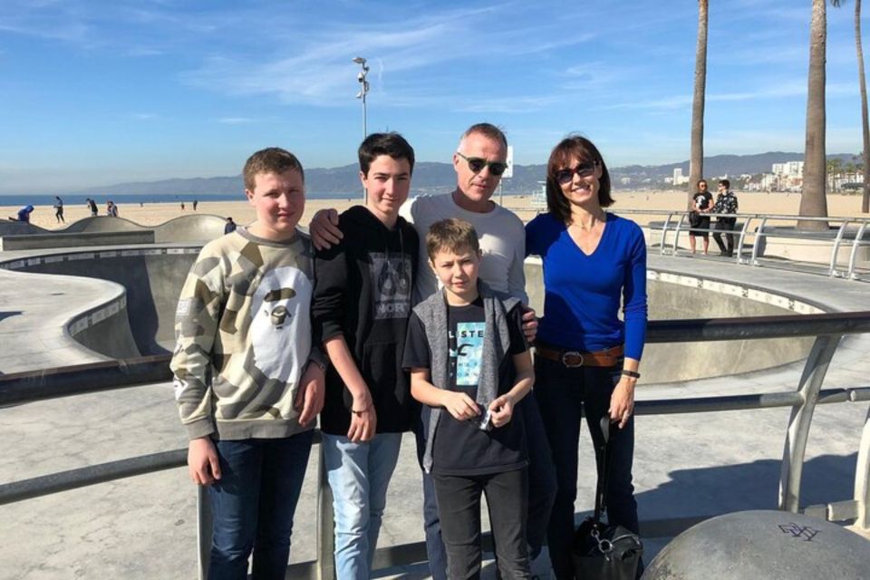 Los Angeles : Private custom tour with a local guide - Transportation reality: walking and public transit, not a private car