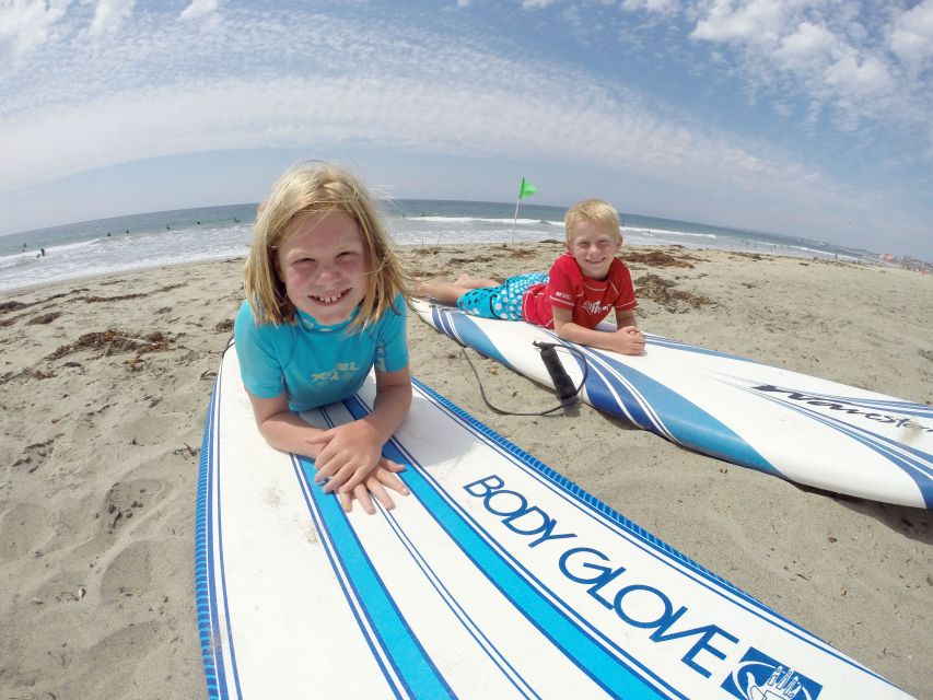 Los Angeles: Private Surf Lesson - Meeting point on Pier Avenue: getting ready before the first wave