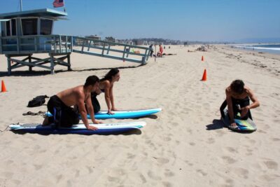 Los Angeles: Private Surfing Lesson - Meeting in Santa Monica: Easy Start, Clear Setup
