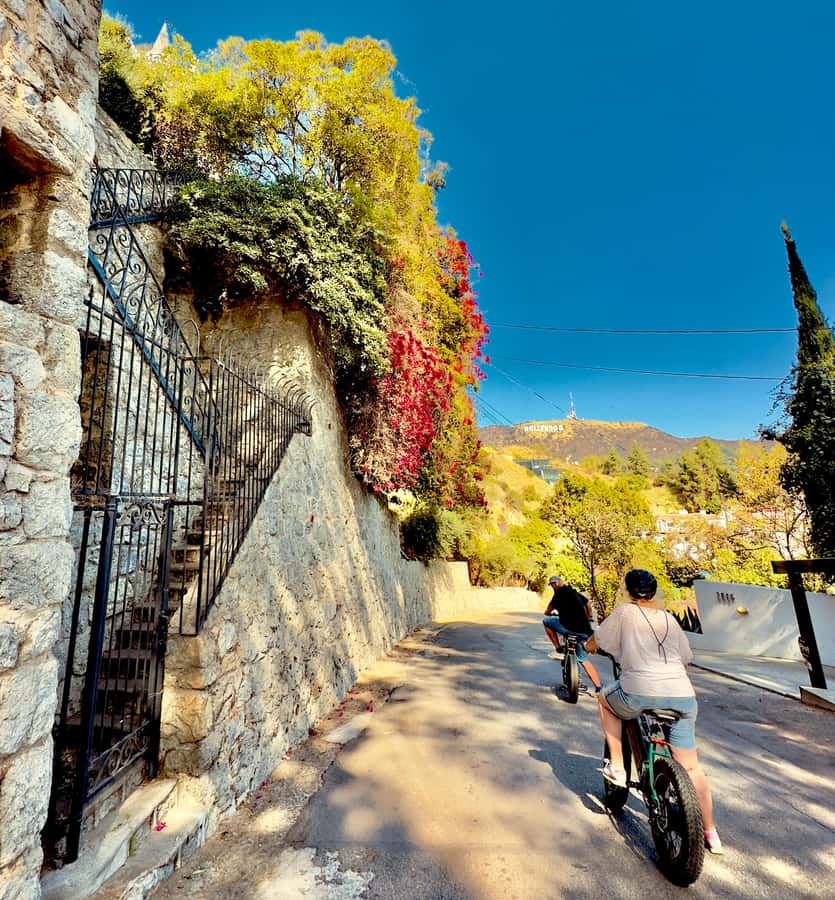 Los Angeles: Scott E-Bike Tours to the Hollywood Sign & More - Capitol Records Building and Celebrity Homes: The Hollywood Hills Perspective